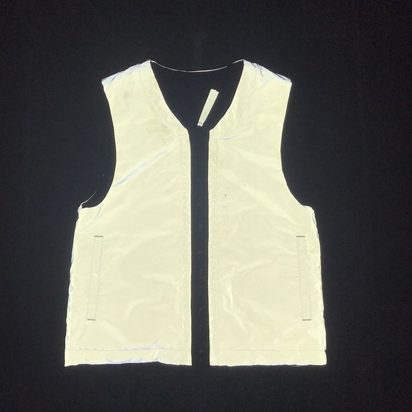 LULULEMON Light Bright Reflective Reversible Vest Size XS - Picture 4 of 12